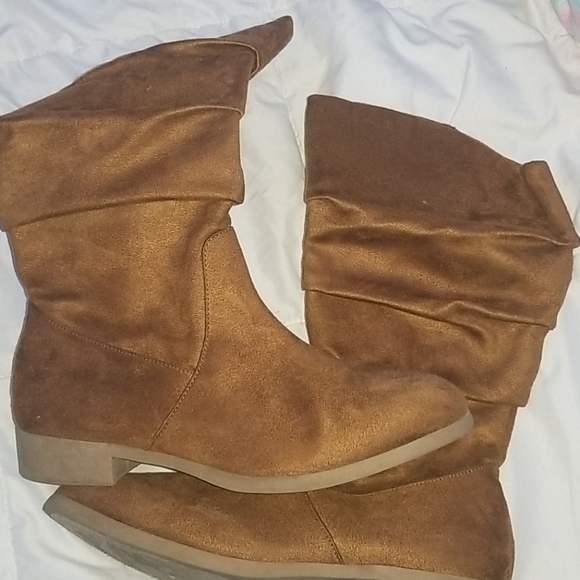 Boots - Picture 2 of 2